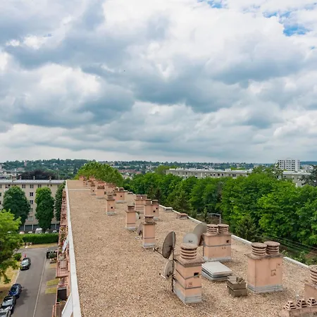 La Reine Cozy Spacing Apartment Bourg-la-Reine